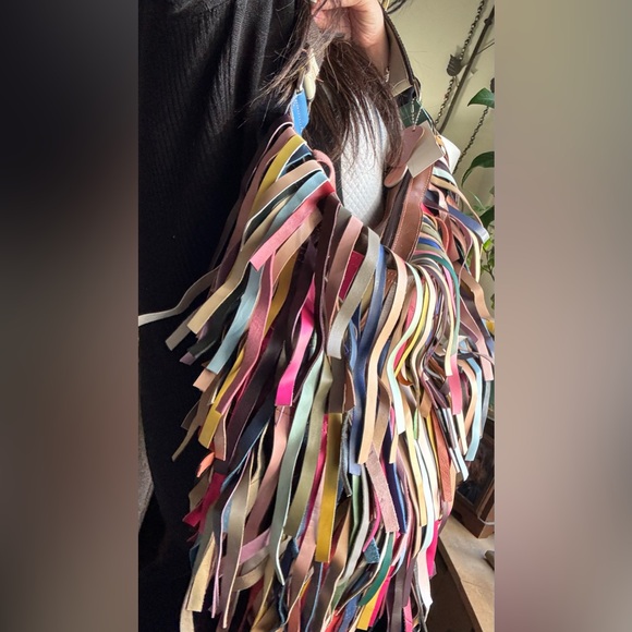 Beautiful leather multicolor fringe zip top shoulder/crosby - Picture 4 of 16